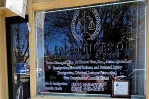 Contacte con un abogado de inmigración de Dizengoff y Yost